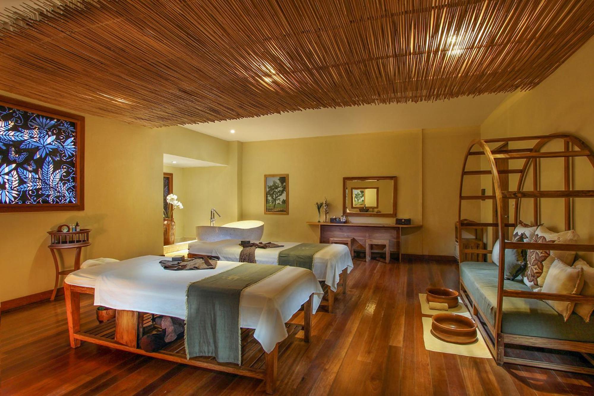 กูปู กูปู จิมบาราน บีช คลับ แอนด์ สปา บาย โลสิทาเน Hotel ภายนอก รูปภาพ