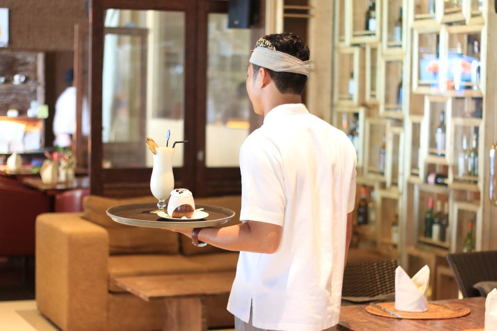 กูปู กูปู จิมบาราน บีช คลับ แอนด์ สปา บาย โลสิทาเน Hotel ภายนอก รูปภาพ